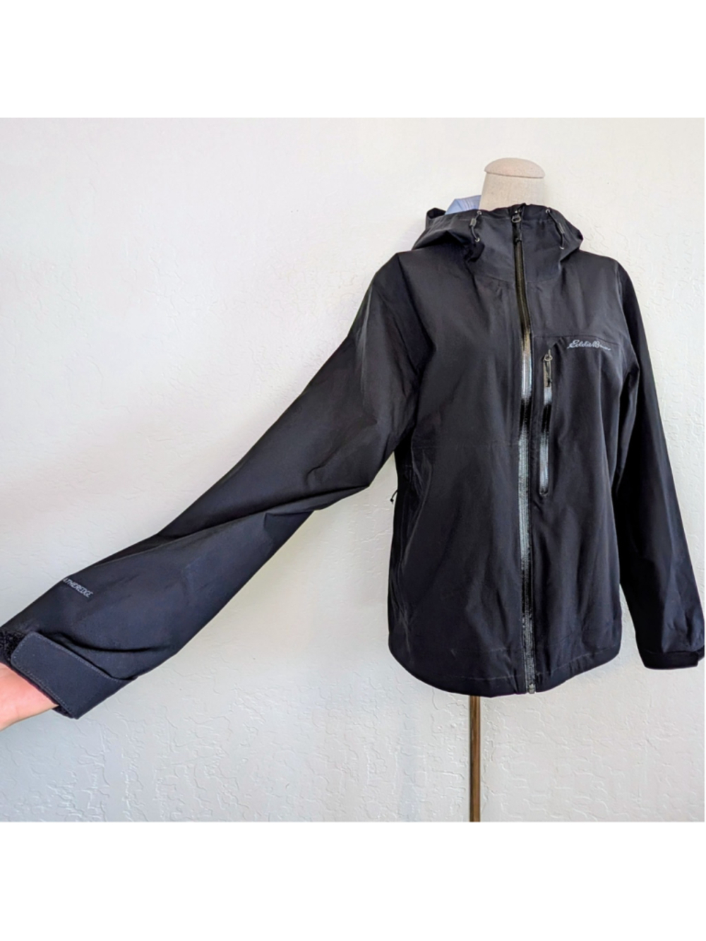Eddie Bauer WeatherEdge Pro Rain Jacket Women’s L Black Waterproof Hooded Shell - Picture 2 of 16